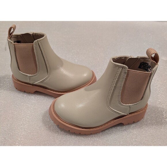Wonder Nation Toddler Size 8 Girls Chelsea Lug Sole Boots Faux Leather - Picture 2 of 6